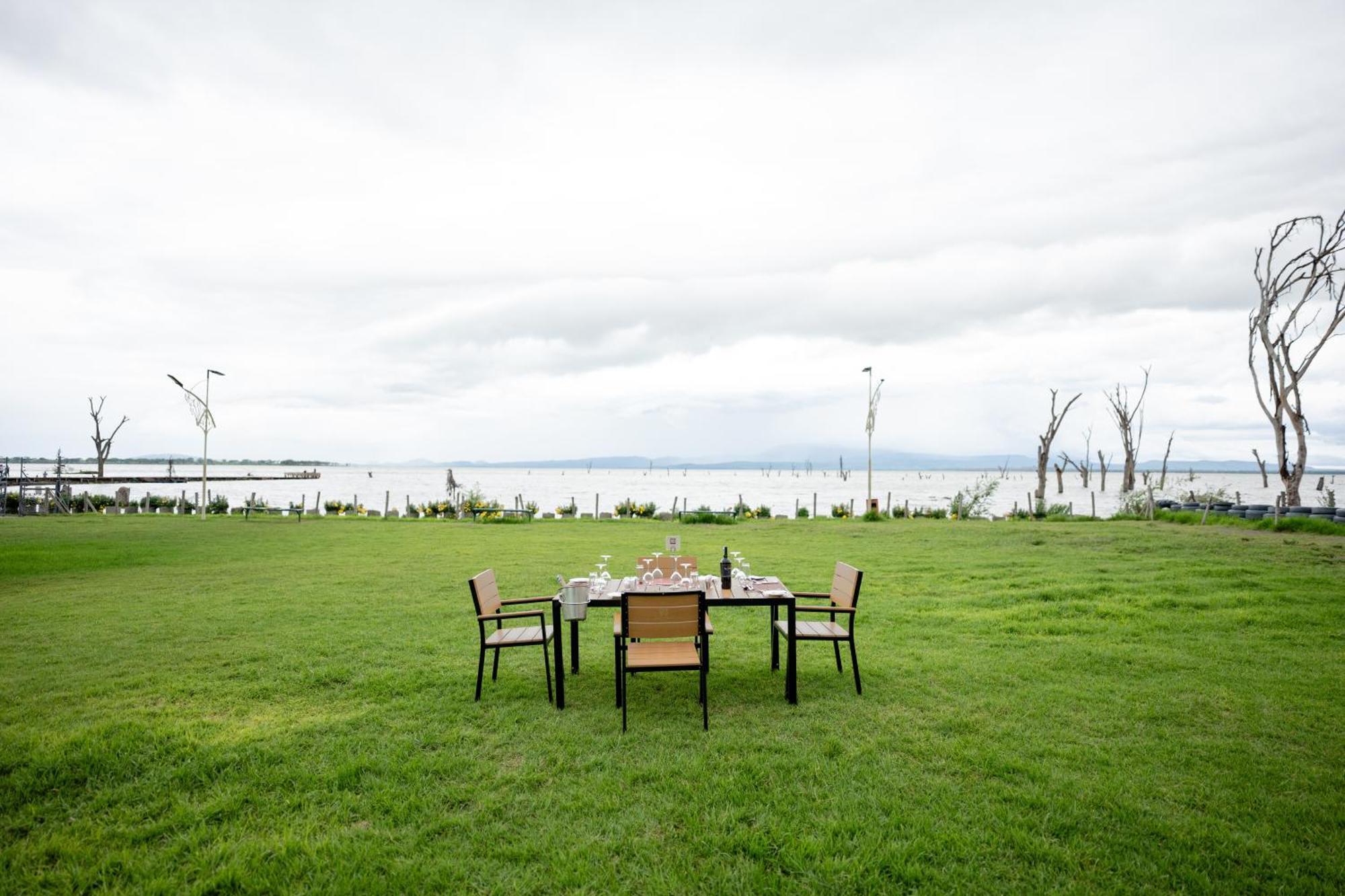 Lake Naivasha Resort Экстерьер фото